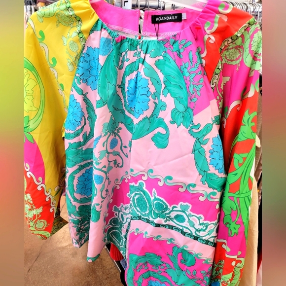Koandaily Floral Pattern Balloon Sleeve Statement Blouse.. - Picture 1 of 2